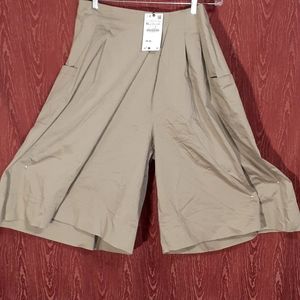 ZARA Wide Tack Low From Pockets Back Pockets Beige Women Size XL